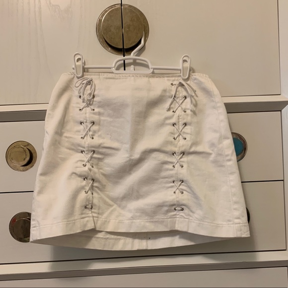Topshop Dresses & Skirts - Top shop MOTO white jean skirt with laces up front